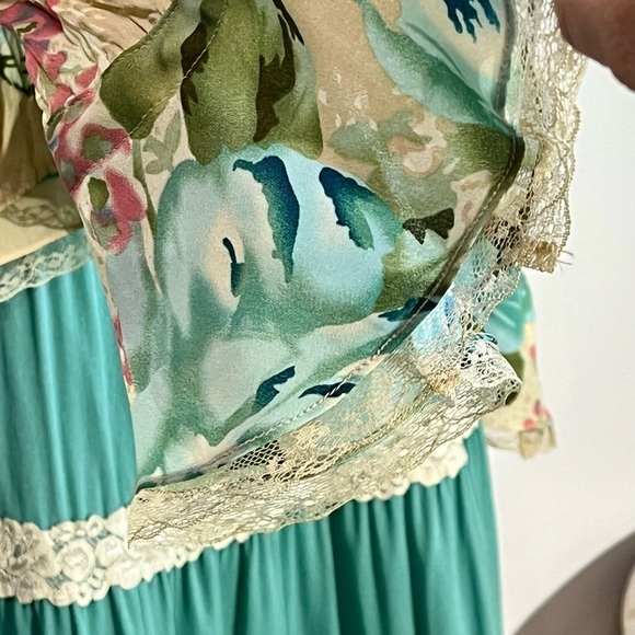 VINTAGE‎ Ladies XL Cottage BOHO Bell Sleeve Watercolor Floral Blouse w/ M Skirt - Picture 8 of 16